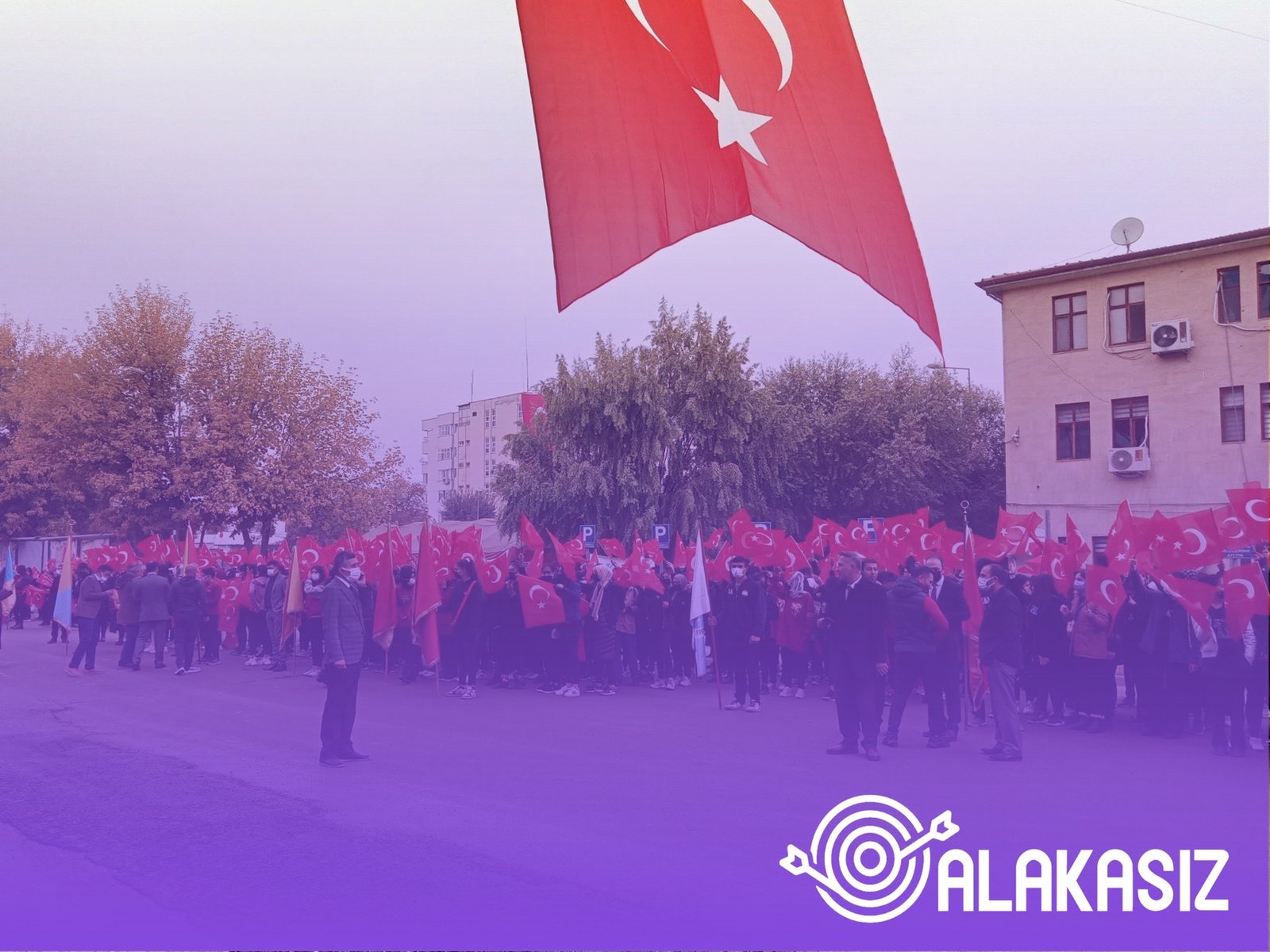 Yaş şartı seçim mantığı anlatan infografik görseli
